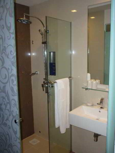 Frenz Hotel