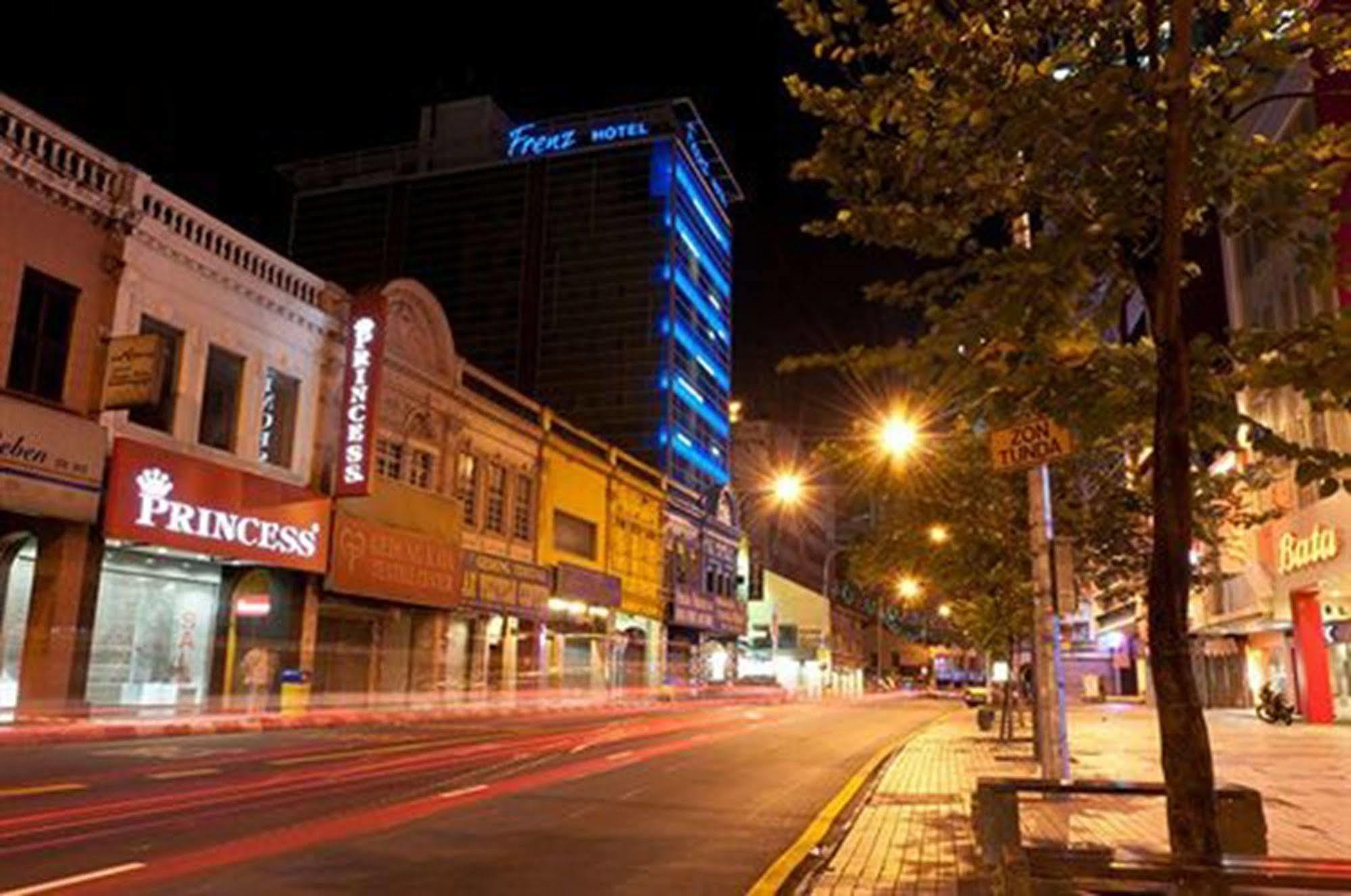 Frenz Hotel 3*